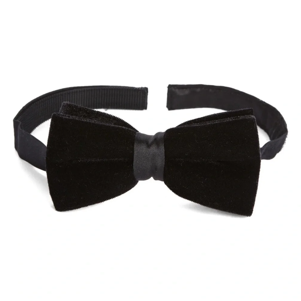 NORDSTROM FAMILY MOMENTS BOYS VELVET PRE-TIED BOW TIE BLACK OS ADJUSTABLE NWT